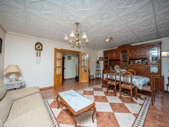 3-bedroom Flat In Elche, Spain (113 M²)