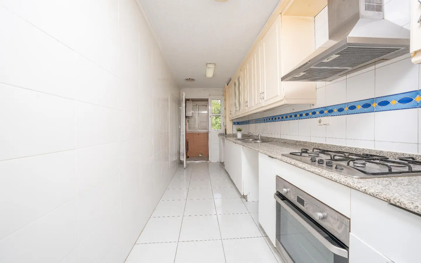 3-bedroom Flat In Elche, Spain (96 M²)