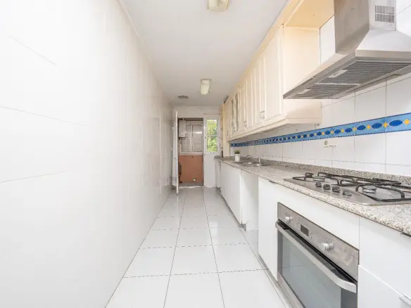 3-bedroom Flat In Elche, Spain (96 M²)