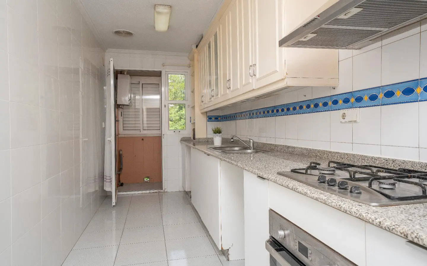 3-bedroom Flat In Elche, Spain (96 M²)