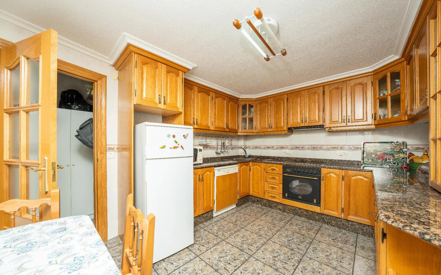 3-bedroom Flat In Elche, Spain (113 M²)
