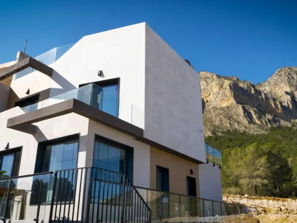 Terraced House Of 213 M² In Polop, Spain