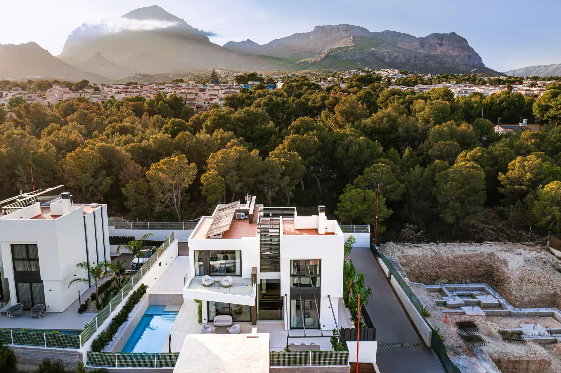 Villa Of 342 M² In La Nucía, Spain