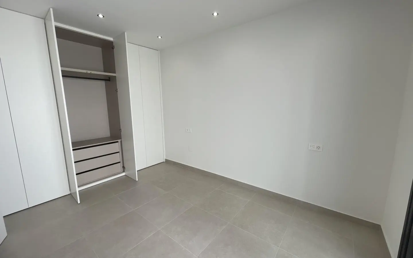 3-bedroom Villa In Almoradi, Spain (134 M²)