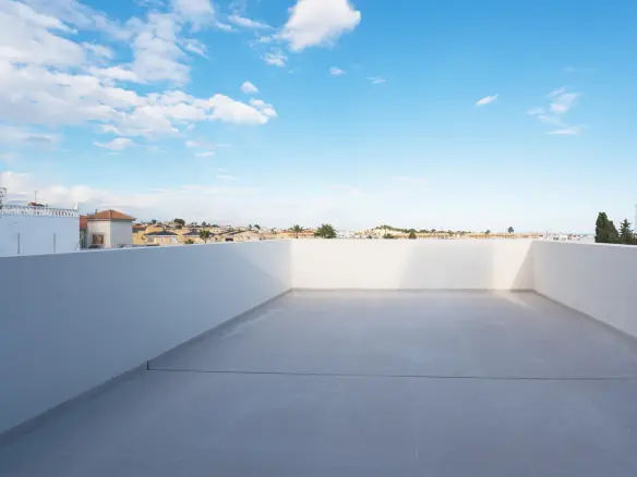 4-bedroom Villa In Benejúzar, Spain (166 M²)