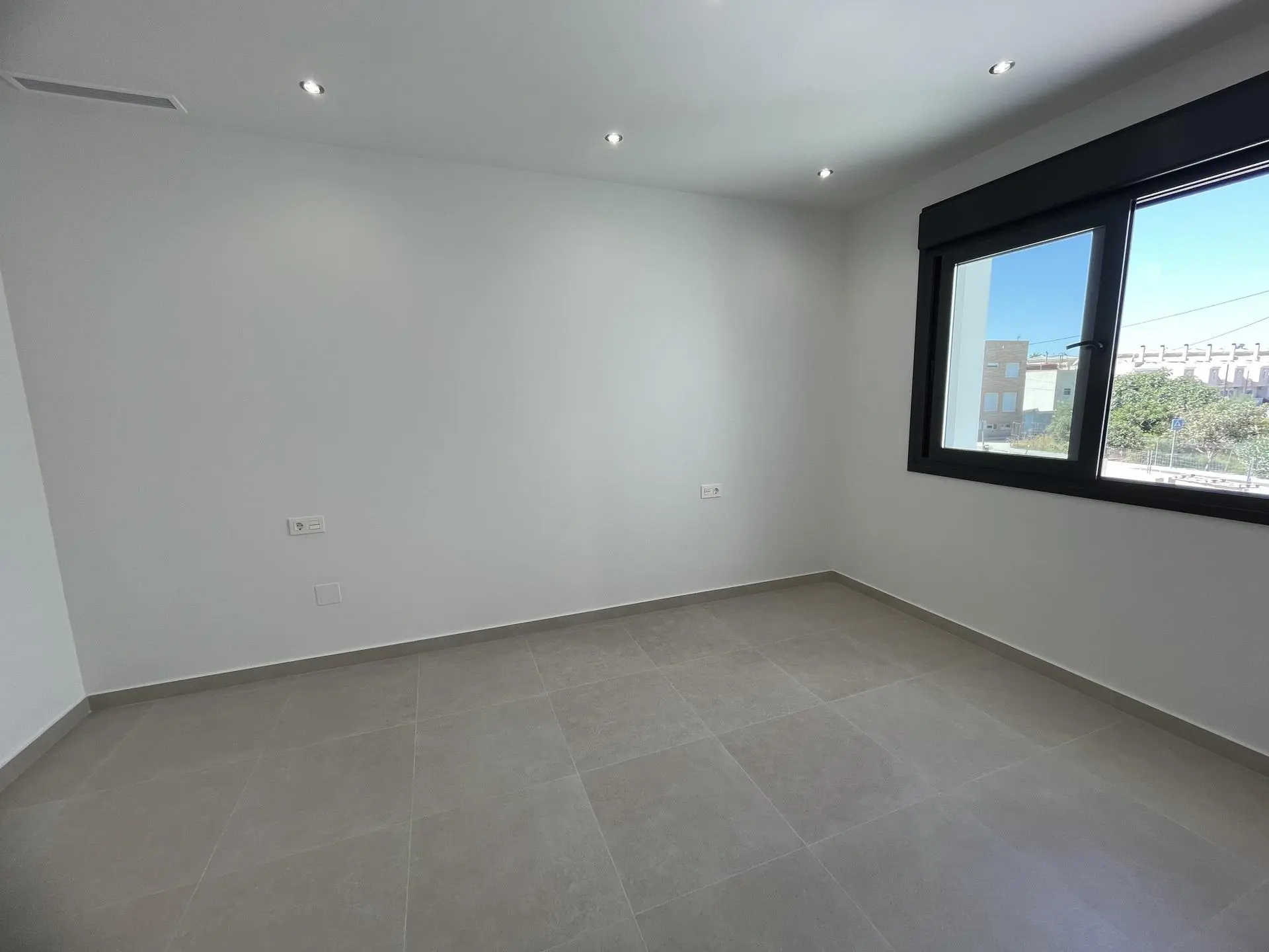 Villa Of 134 M² In Almoradi, Spain