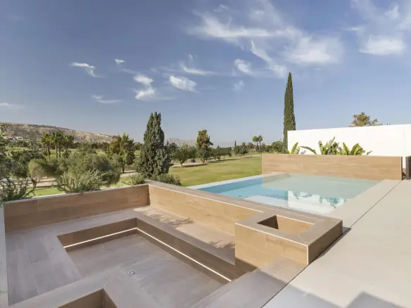 3-bedroom Villa In Algorfa, Spain (190 M²)