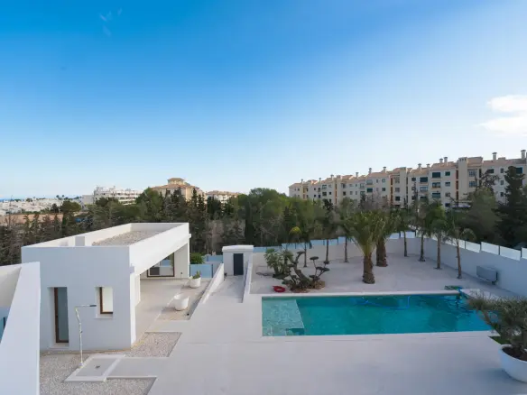 4-bedroom Villa In Benejúzar, Spain (166 M²)