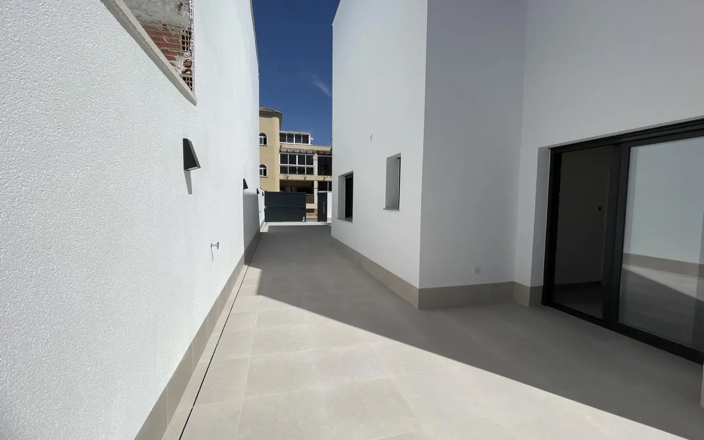 3-bedroom Villa In Almoradi, Spain (134 M²)