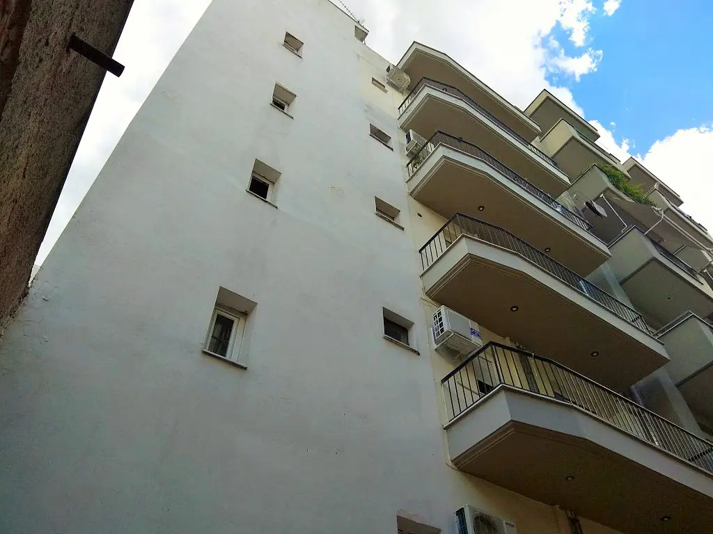 Building Of 770 M² In Thessaloniki
