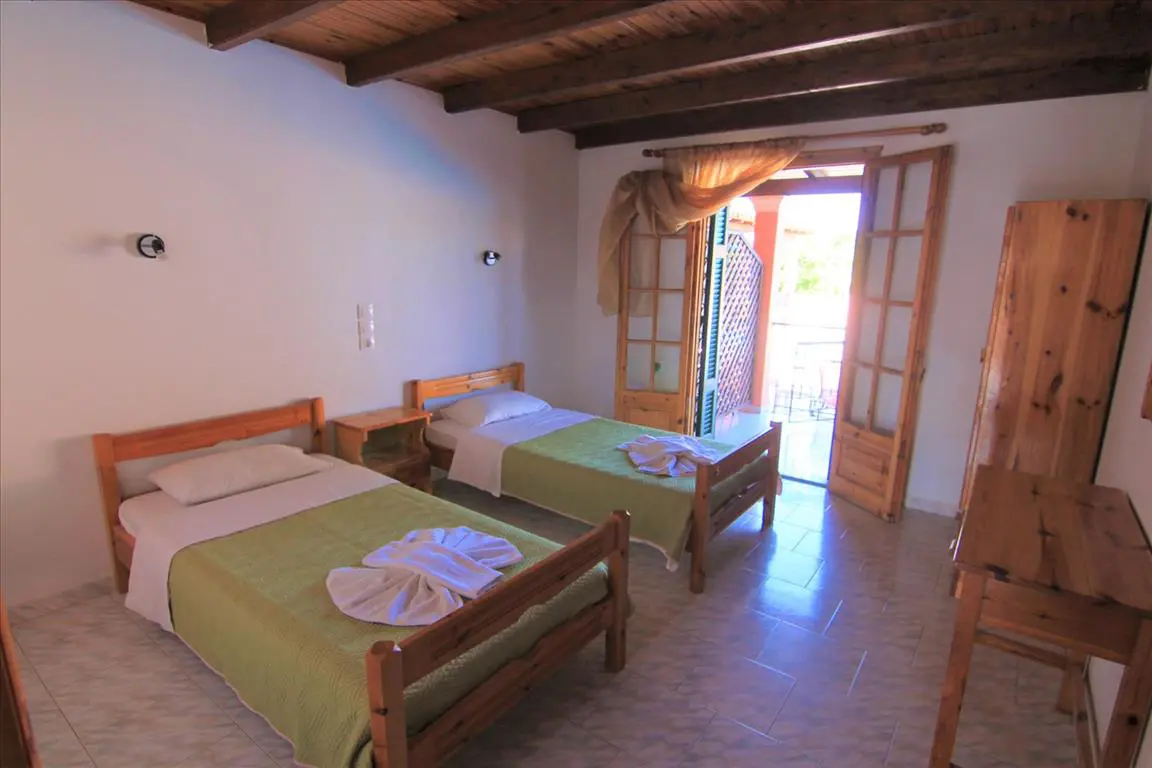 Hotel Of 385 M² In Corfu