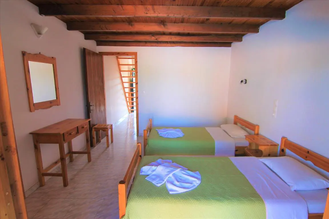 Hotel Of 385 M² In Corfu