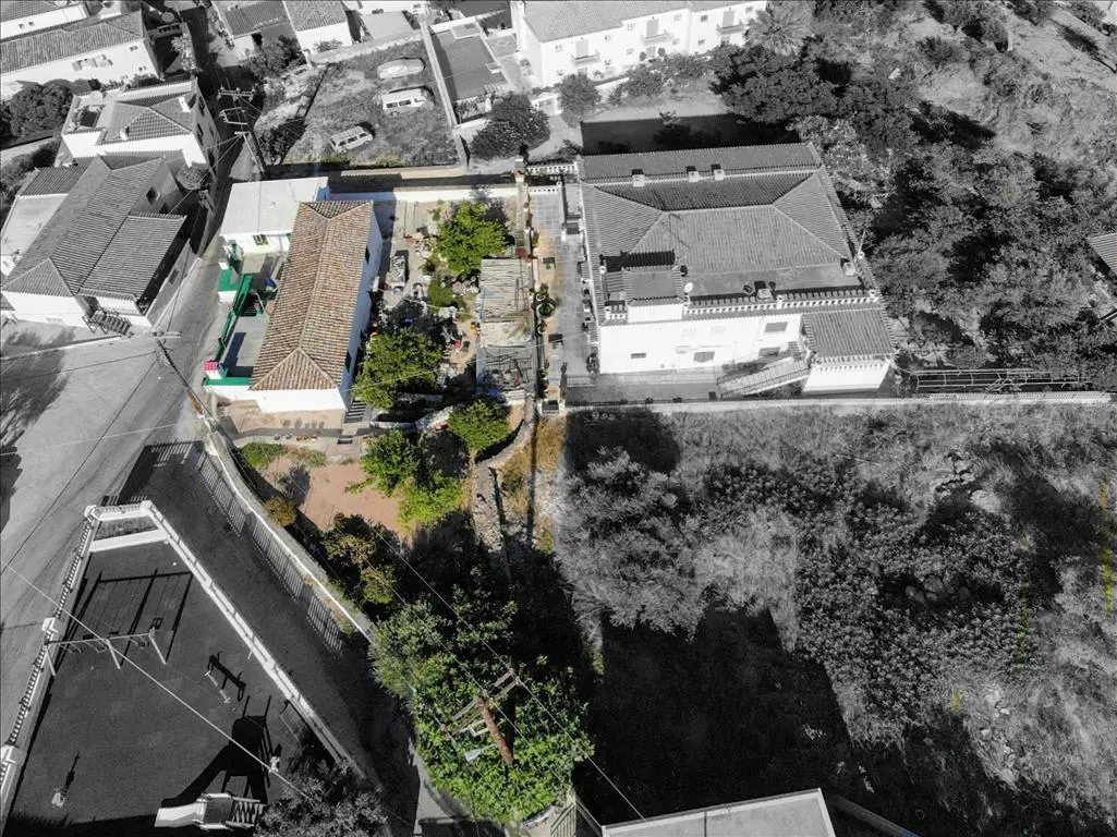 Land Of 550 M² In Attica