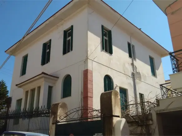 Detached House Of 440 M² On Islands