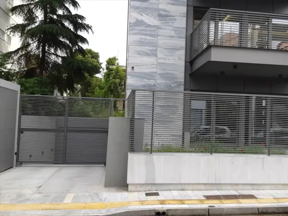 3-bedroom Flat In Neo Psychiko, Greece (162 M²)