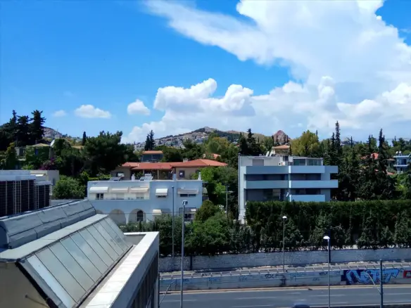 Flat Of 162 M² In Athens