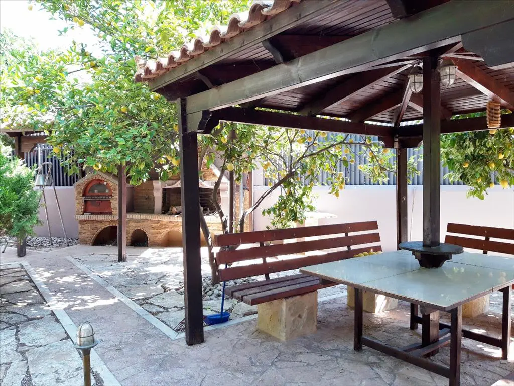 Detached House Of 450 M² In Athens