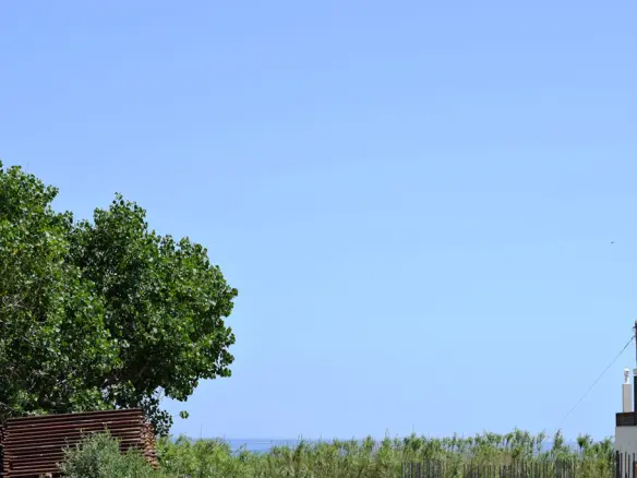 Land Of 800 M² In Crete