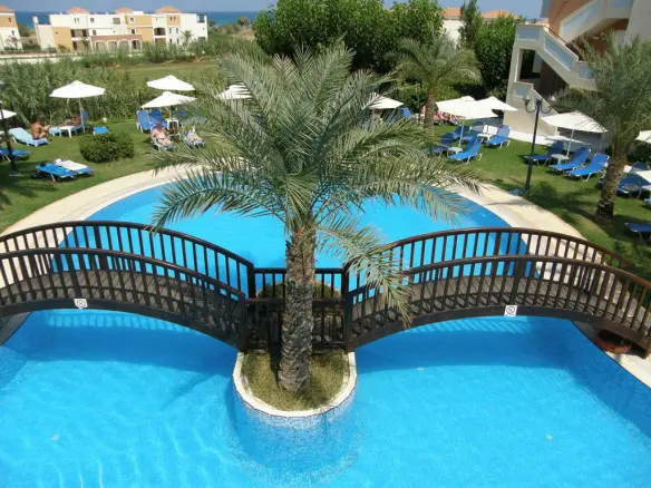 Hotel In Kolimvari, Greece (8.500 M²)