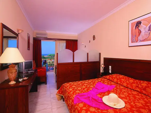 Hotel In Kolimvari, Greece (8.500 M²)