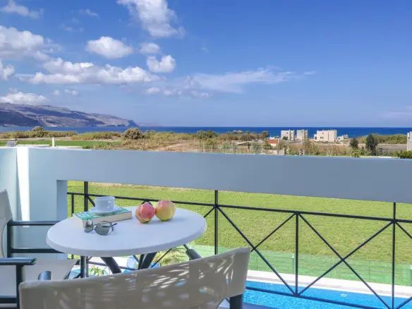 Hotel In Kolimvari, Greece (8.500 M²)