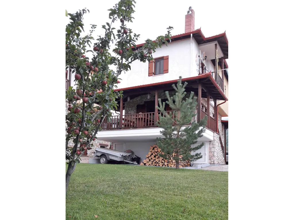 Detached House Of 130 M² In Olympic Coast