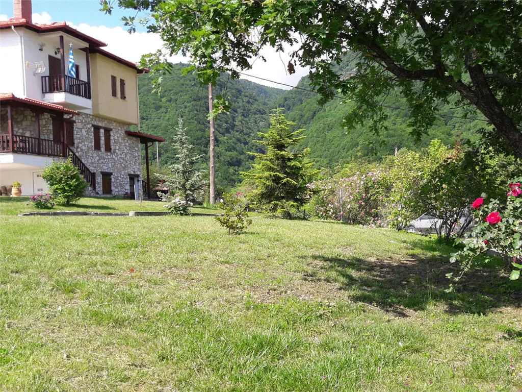 Business Of 390 M² On The Olympic Coast