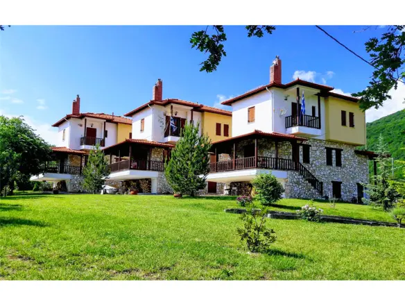 Business Of 390 M² On The Olympic Coast