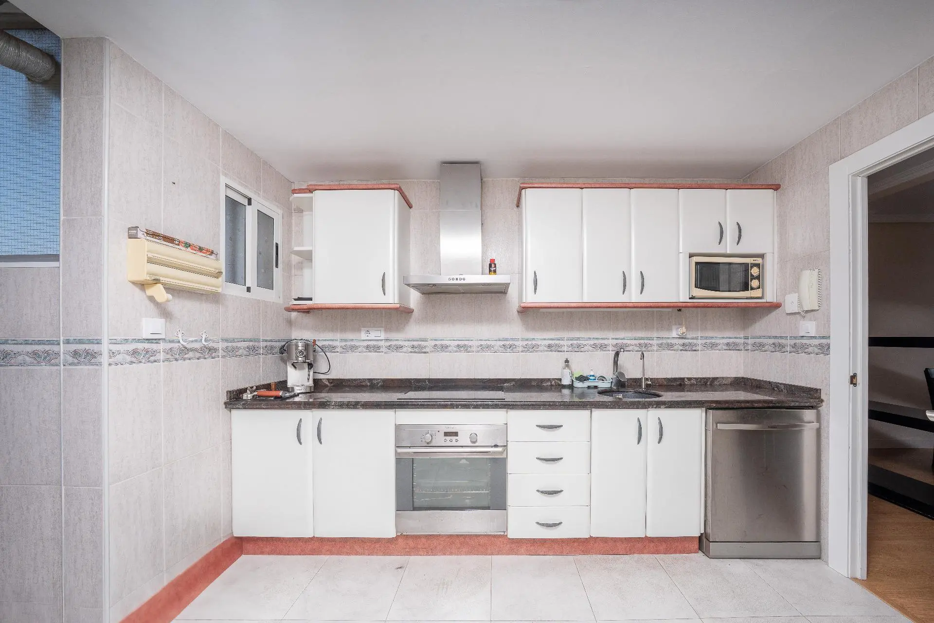 Apartment Of 121 M² In Alicante, Spain