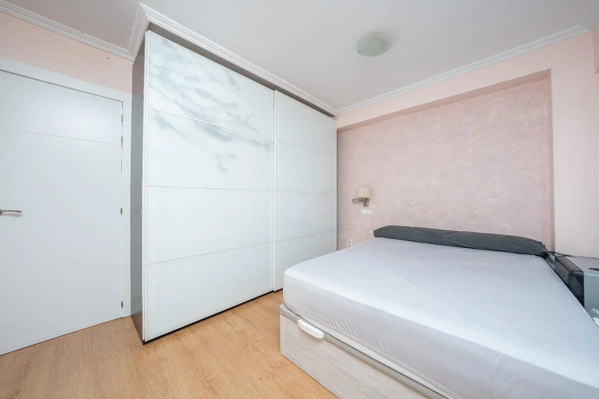 Apartment Of 121 M² In Alicante, Spain