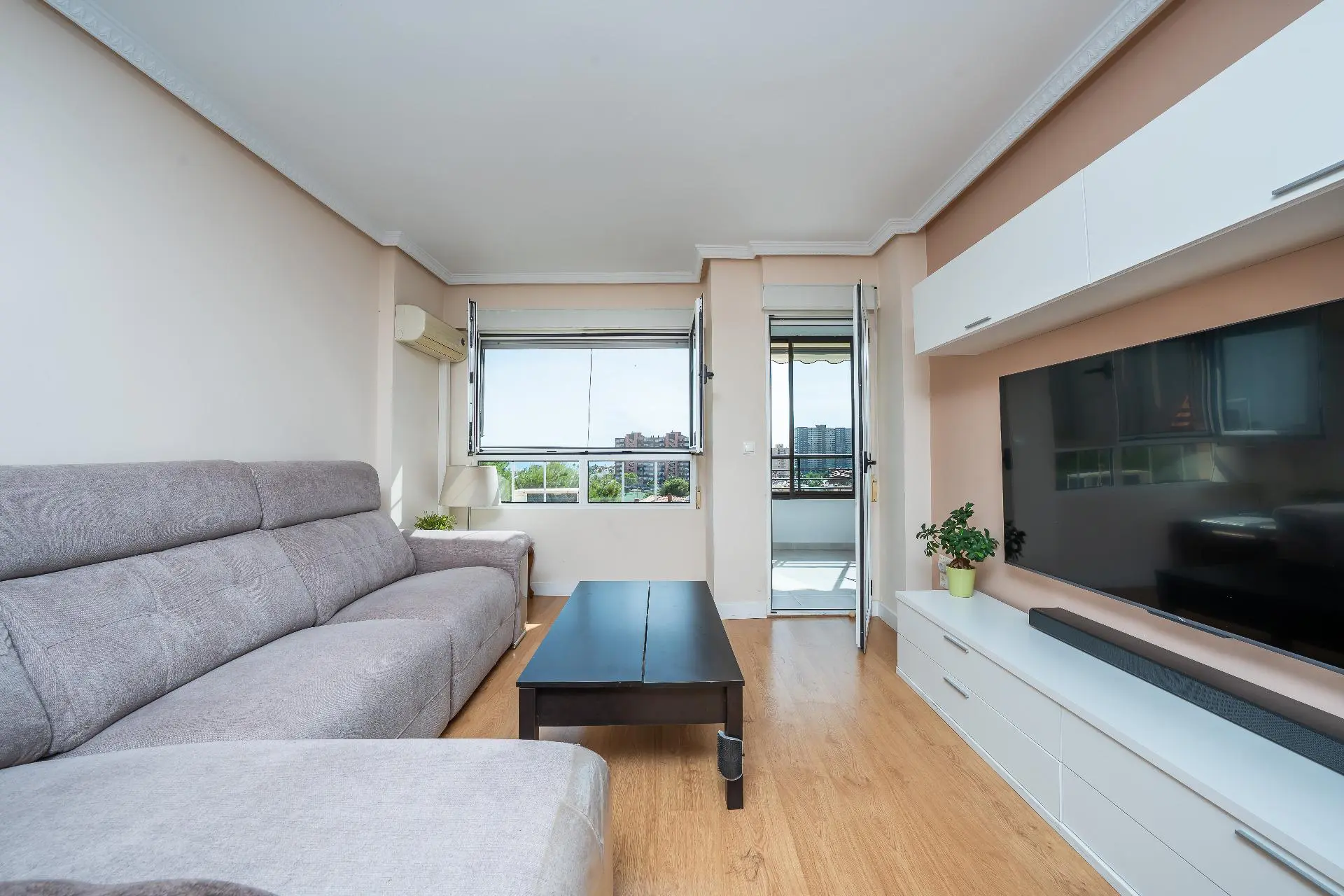 Apartment Of 121 M² In Alicante, Spain