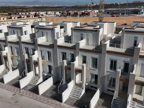 Terraced House Of 146 M² In Gran Alacant, Spain