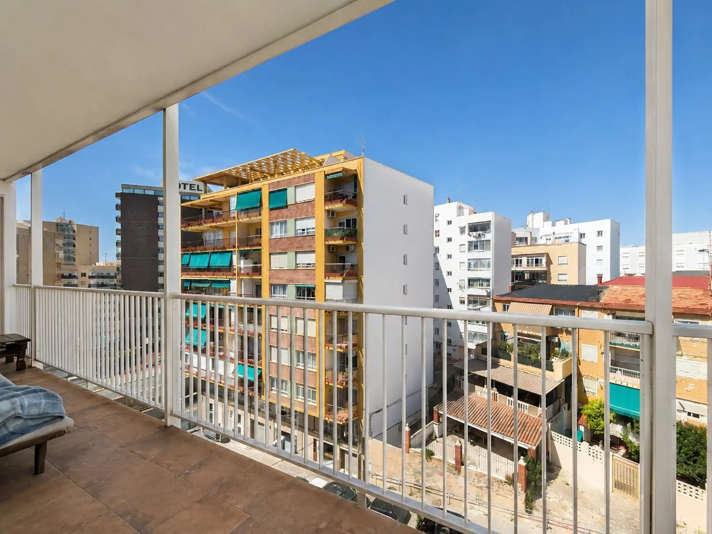 Apartment Of 87 M² In Alicante, Spain