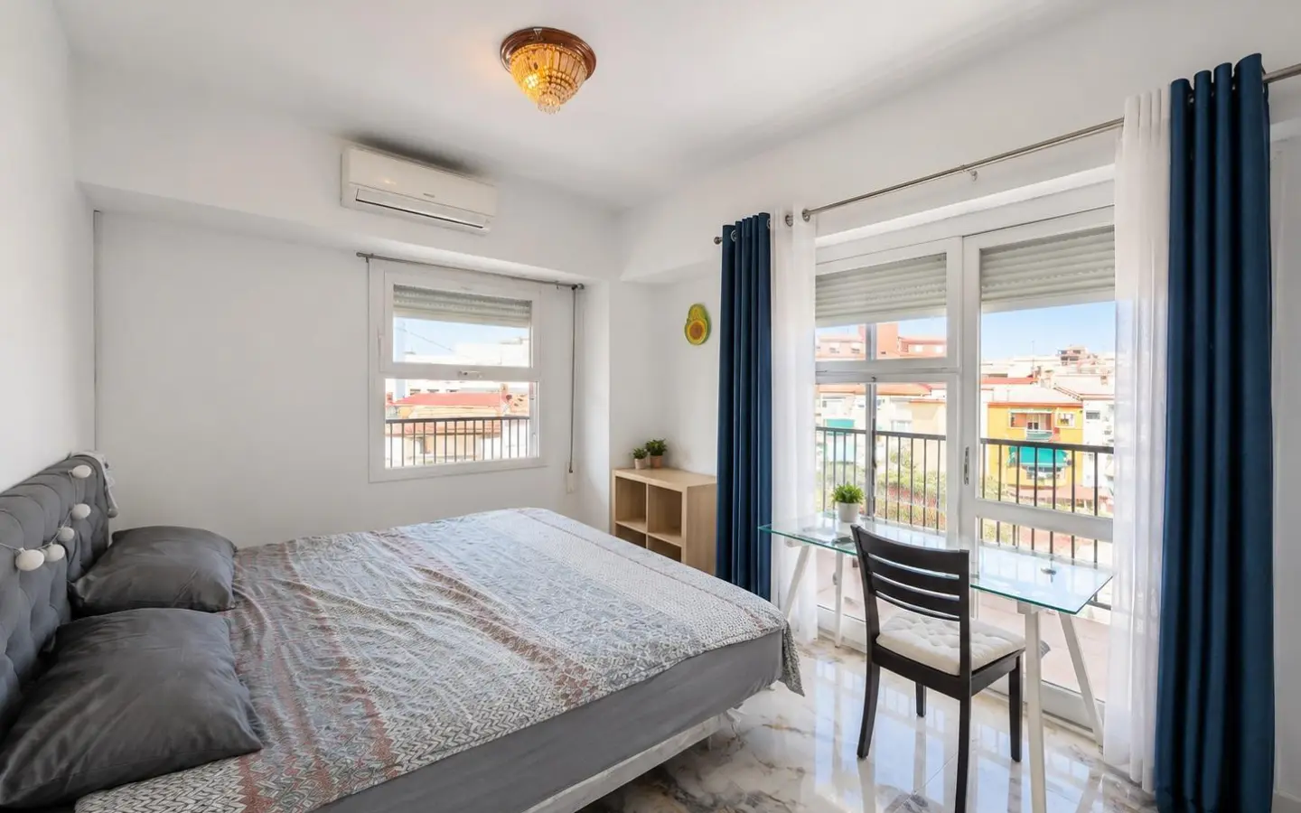 2-bedroom Apartment In Alicante, Spain (87 M²)