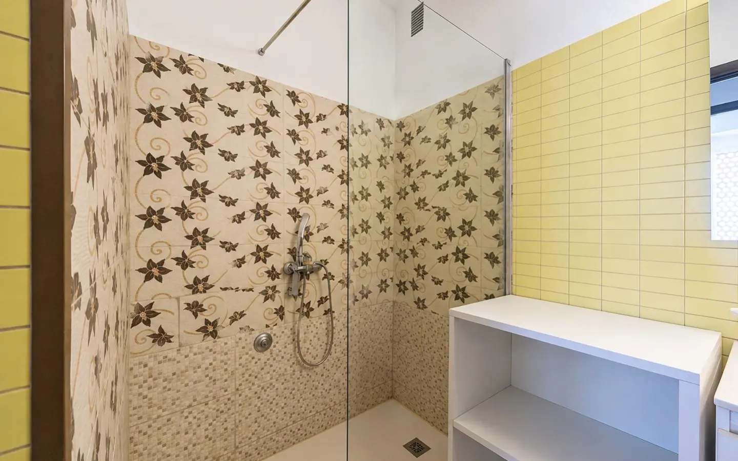 2-bedroom Apartment In Alicante, Spain (87 M²)