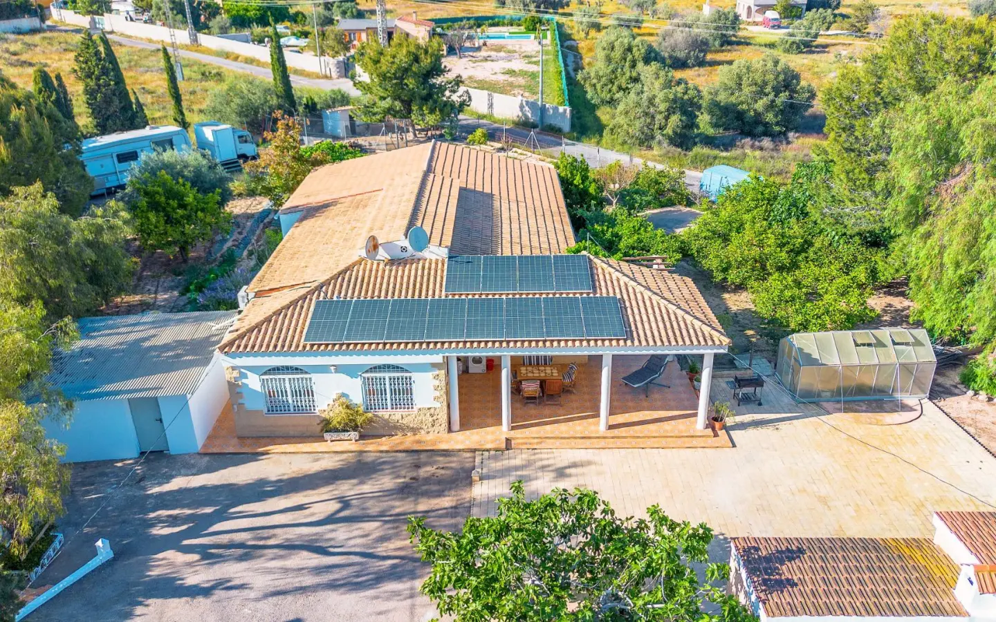 4-bedroom Villa In Alicante, Spain (277 M²)