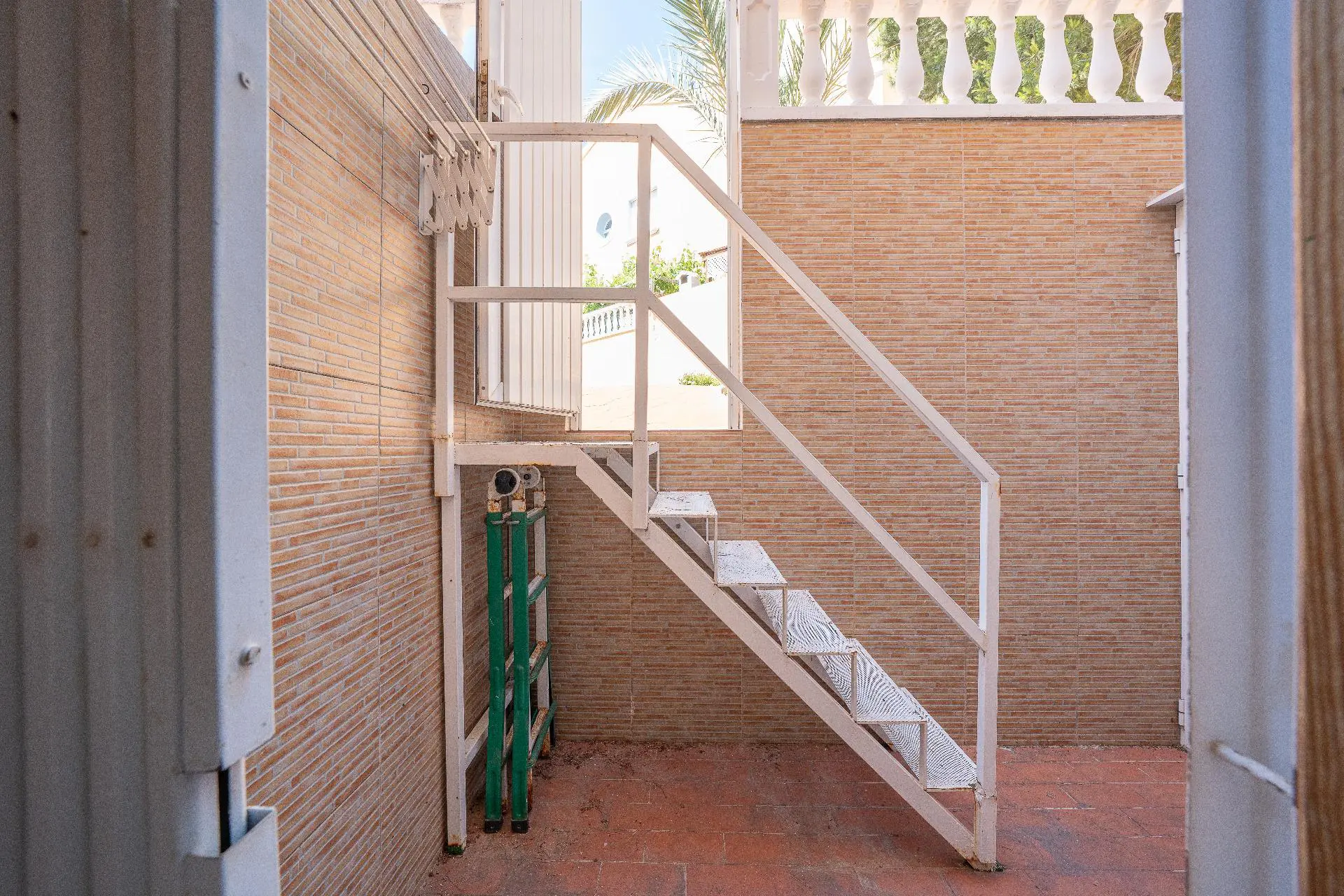 Bungalow Of 60 M² In Arenales Del Sol, Spain