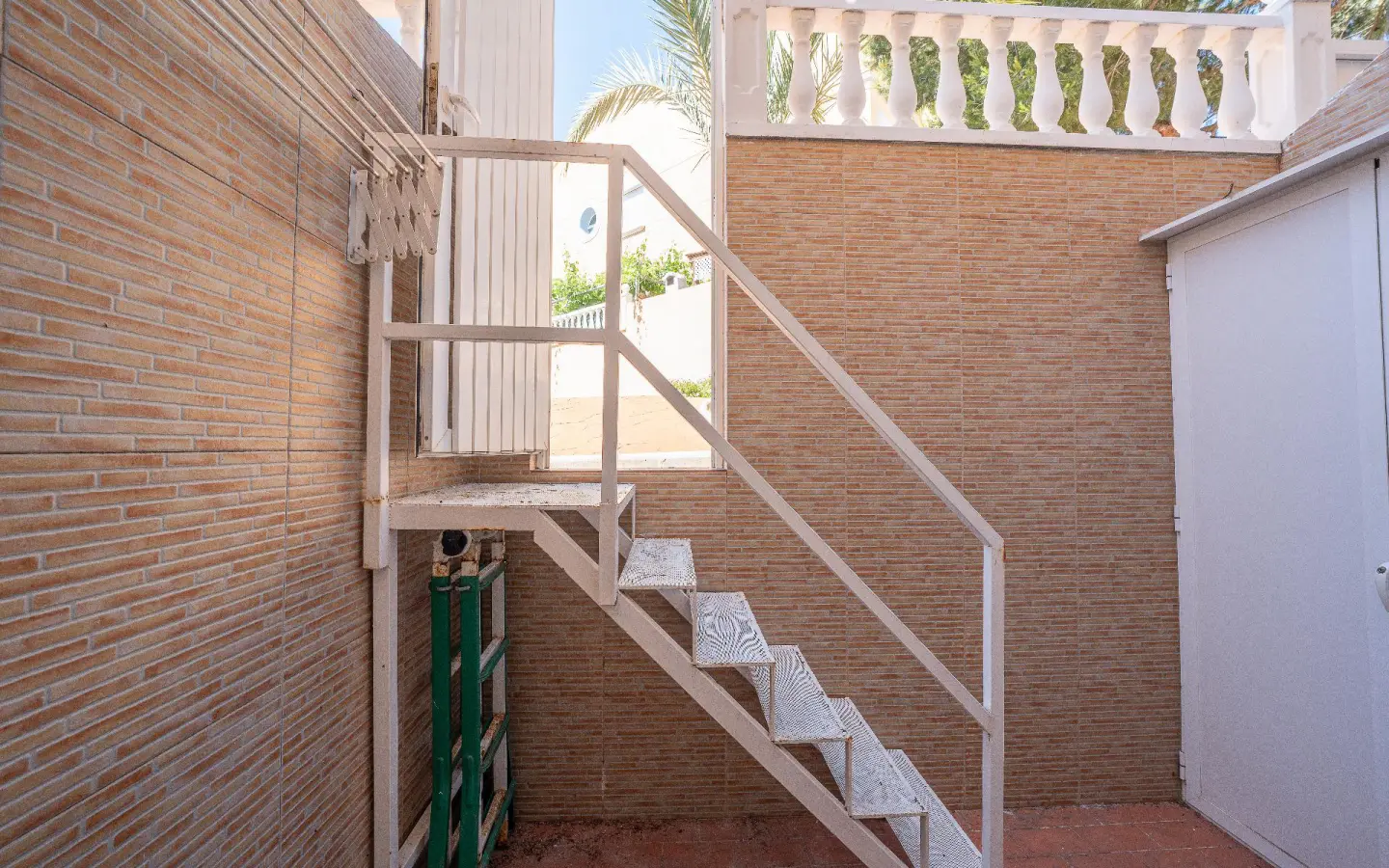 Bungalow Of 60 M² In Arenales Del Sol, Spain