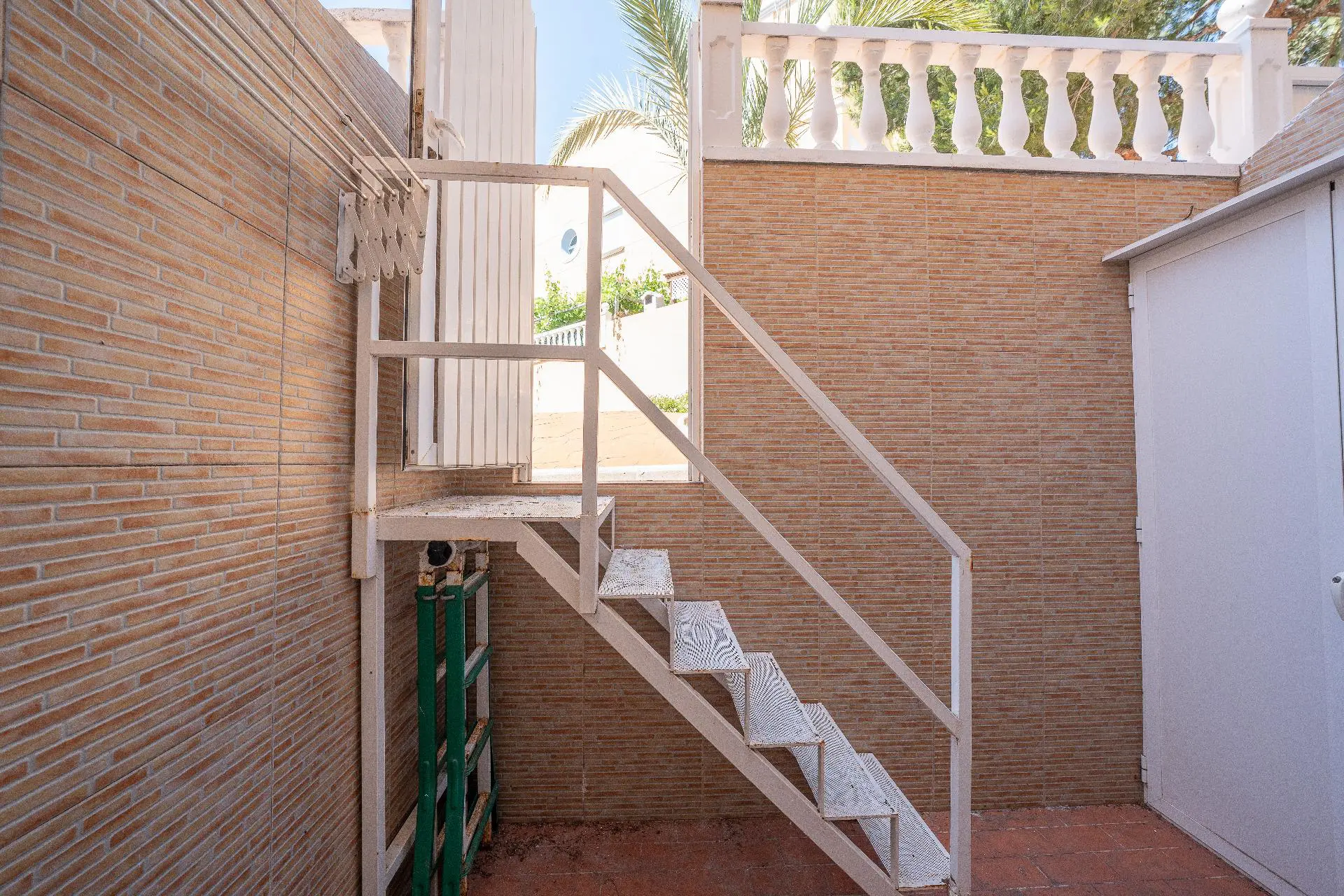Bungalow Of 60 M² In Arenales Del Sol, Spain