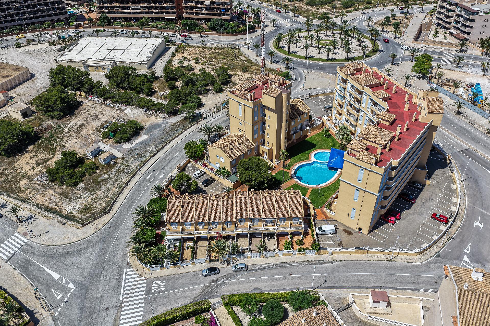 Bungalow Of 60 M² In Arenales Del Sol, Spain