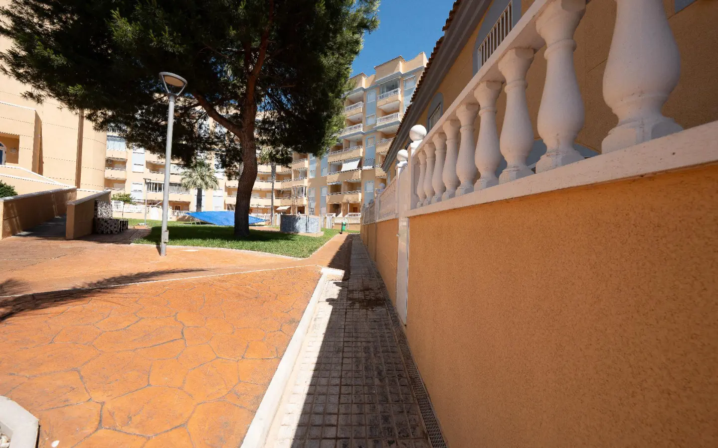 Bungalow Of 60 M² In Arenales Del Sol, Spain