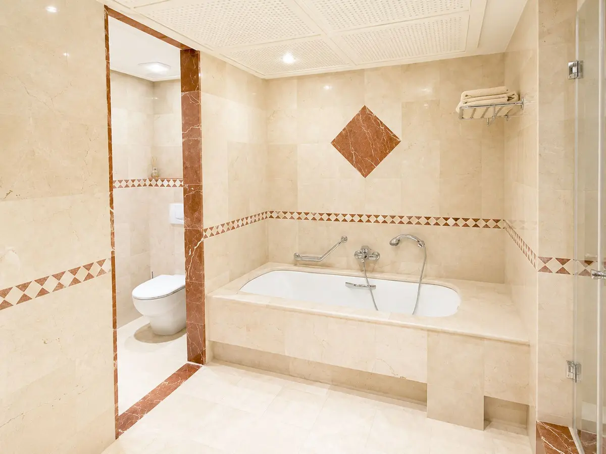 Apartment Of 201 M² With Middle Floor In New Golden Mile, Spain