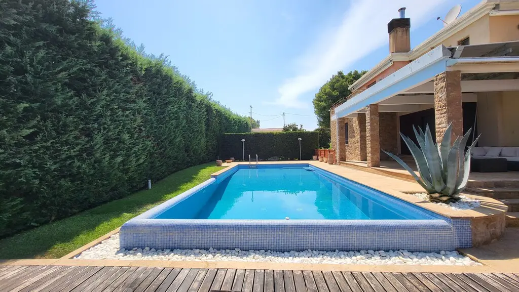Villa Of 600 M² In Kassandra, Chalkidiki