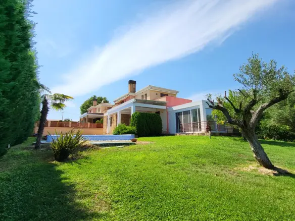 Villa In Kassandra, Greece (600 M²)