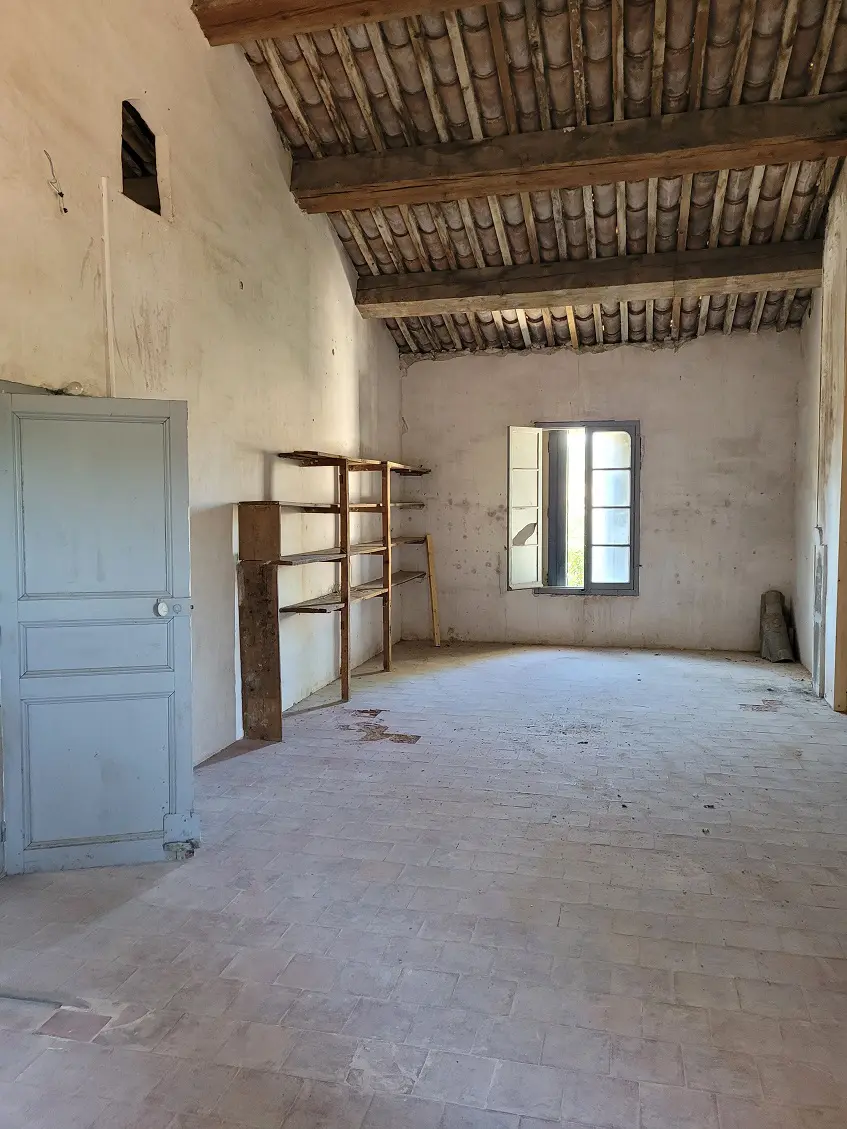 300 M² Residence In Saint Pierre La Mer, France