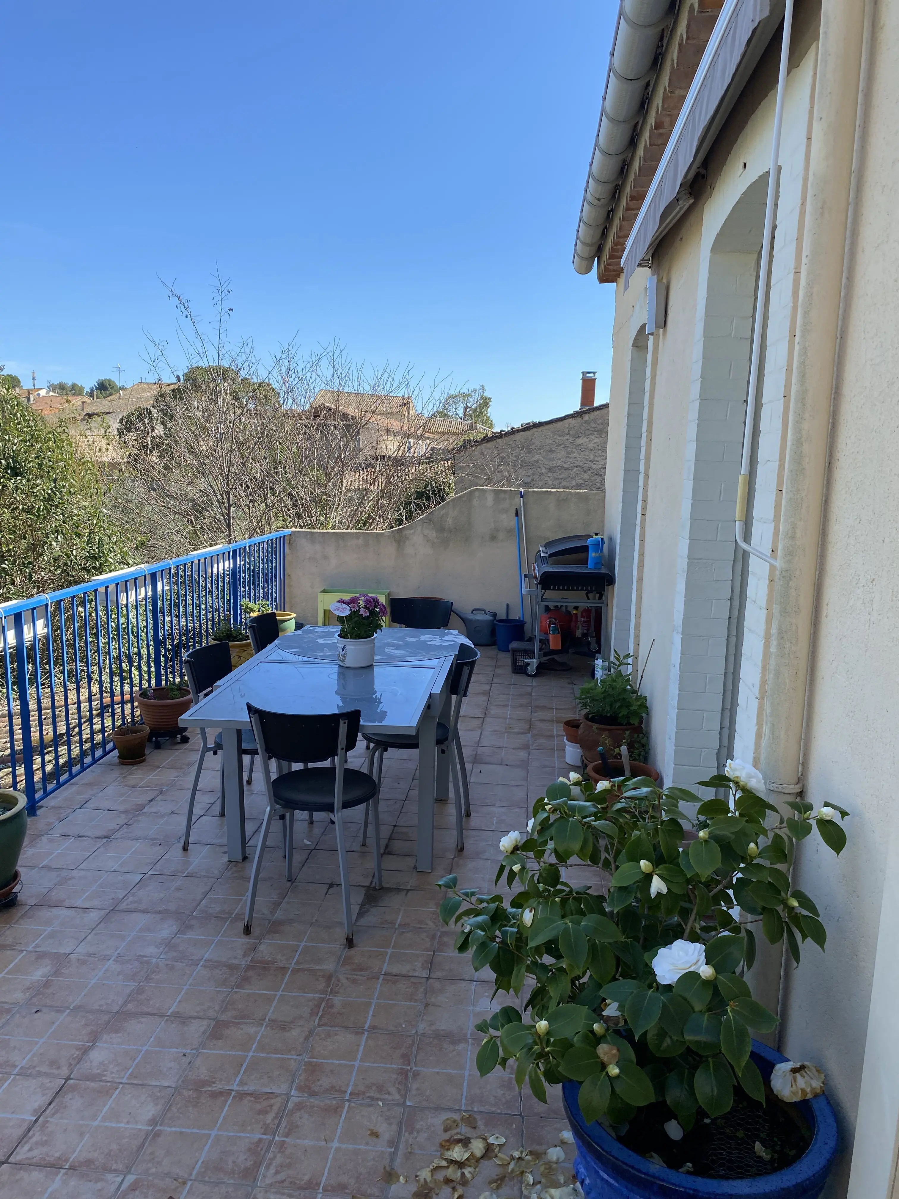 House Of 265 M² In Saint Genies De Fontedit
