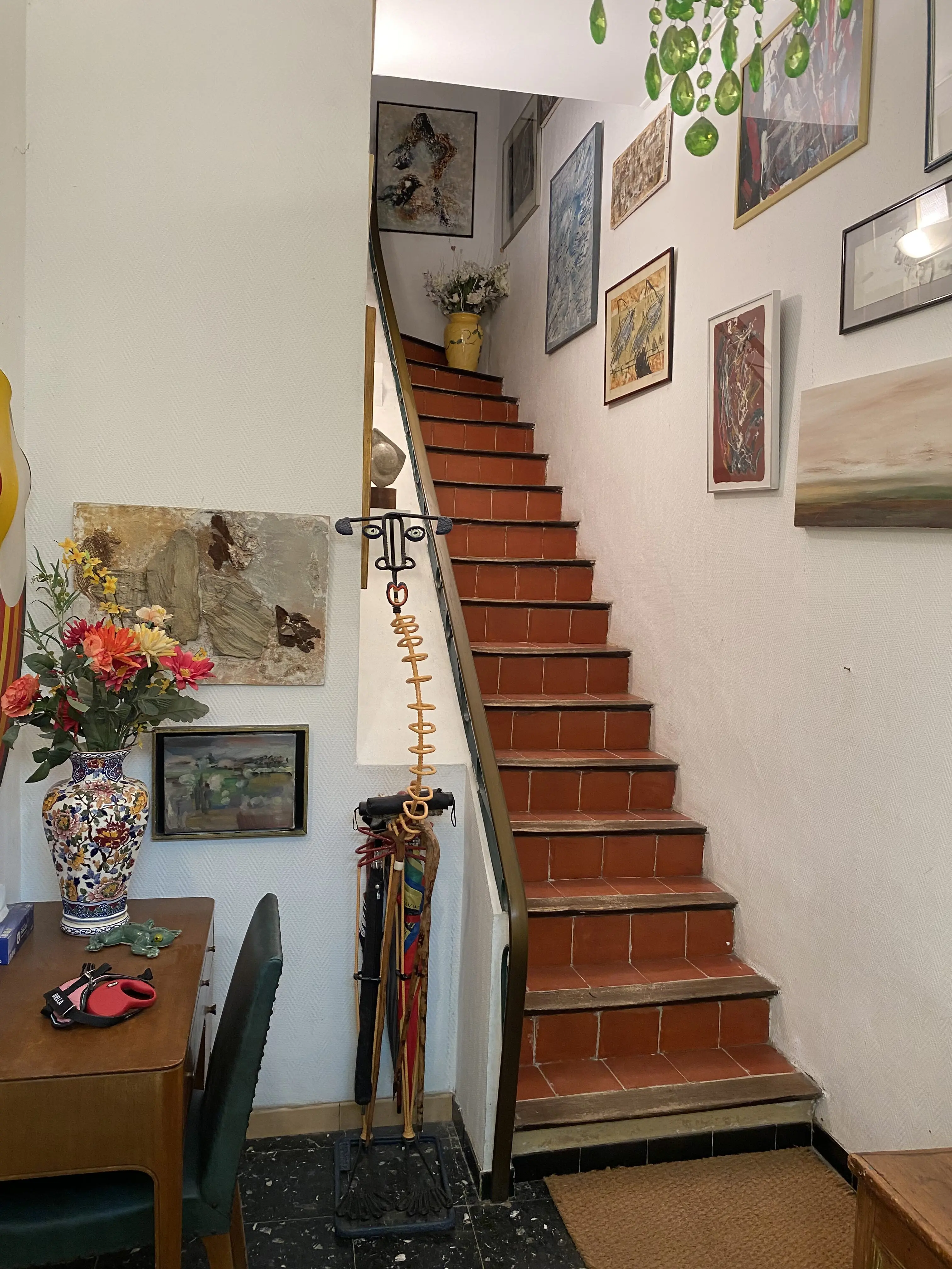House Of 265 M² In Saint Genies De Fontedit