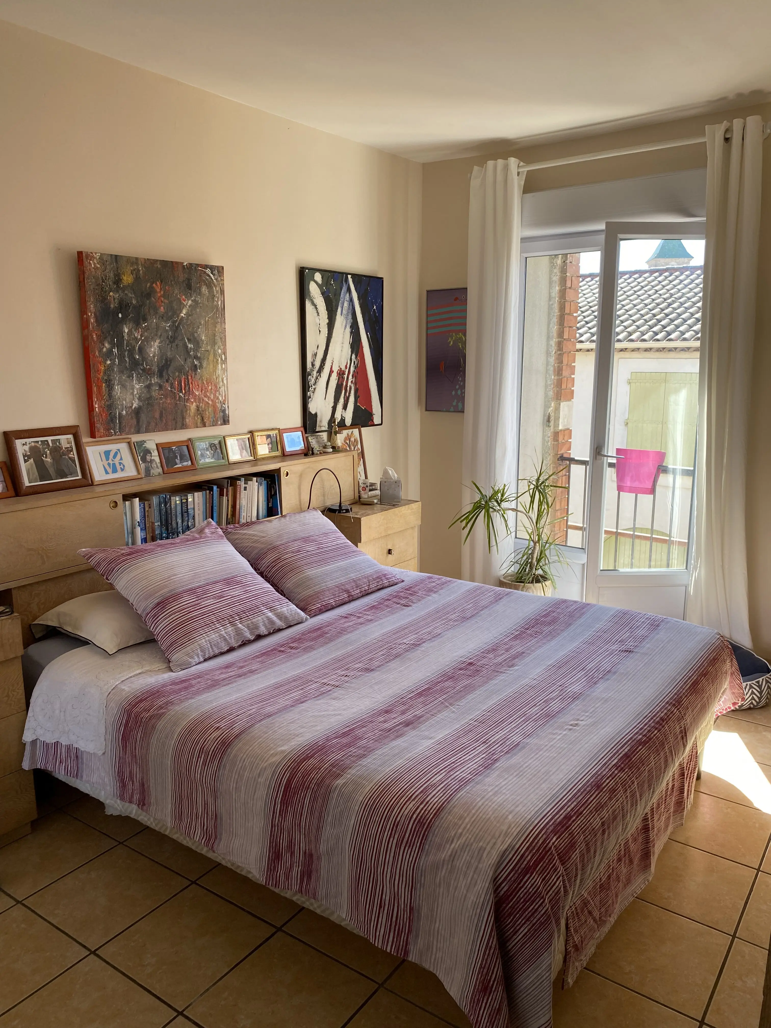 House Of 265 M² In Saint Genies De Fontedit