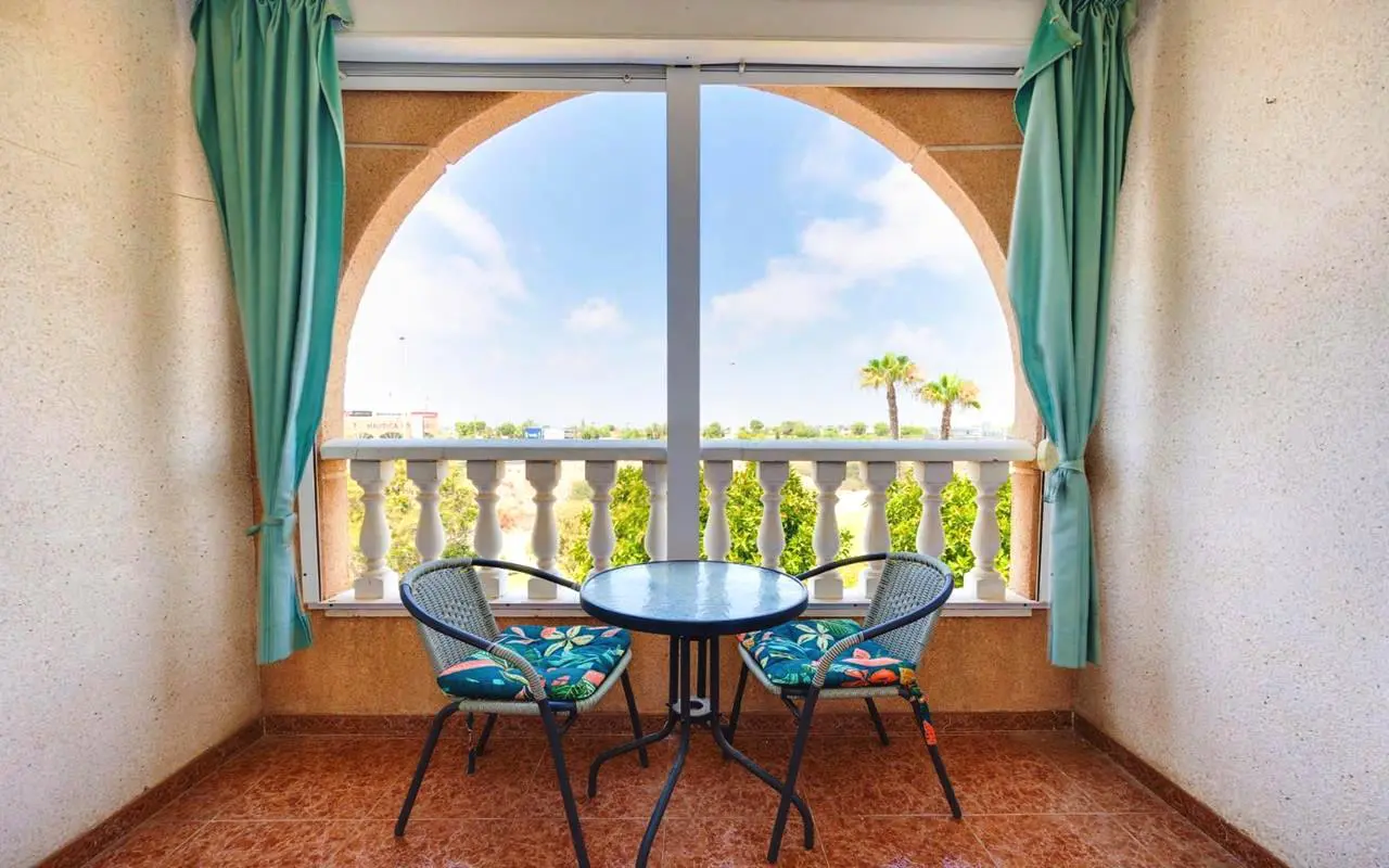 Apartment Of 65 M² With Features In Torrevieja, Spain