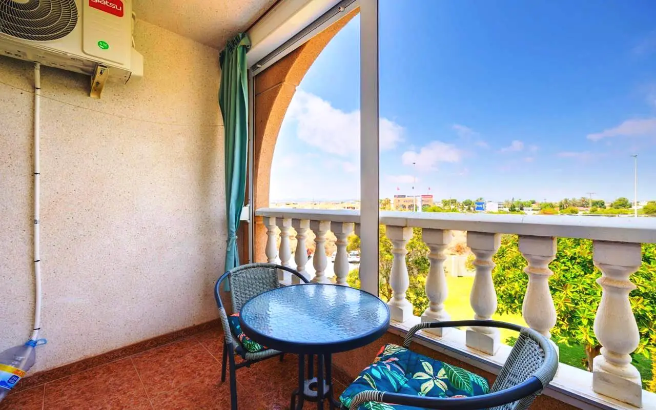 Apartment Of 65 M² With Features In Torrevieja, Spain